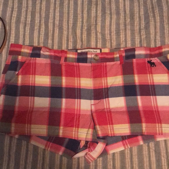 Shorts - Picture 1 of 5